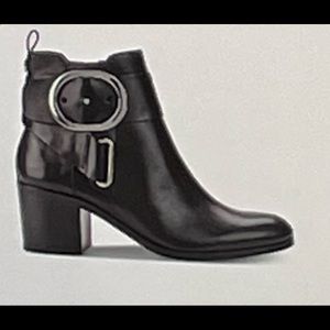 DKNY Telo Black Ankle Boot Size 6